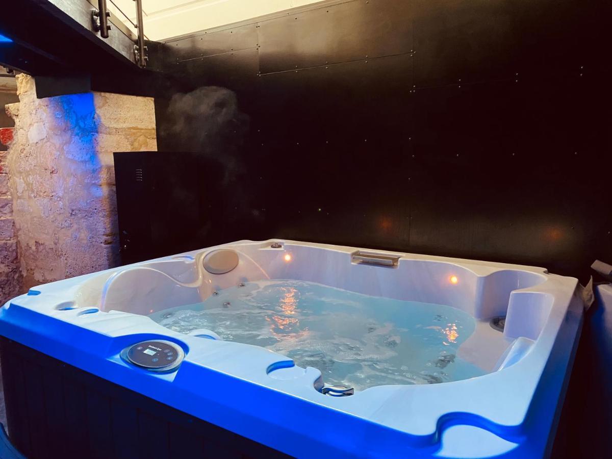 Mieuxqualhotel Jacuzzi Privatif La Retro Bordeaux Exterior photo