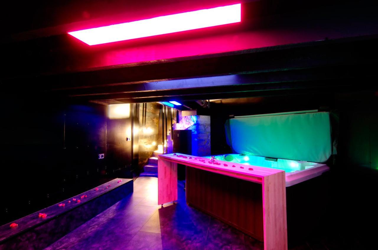Mieuxqualhotel Jacuzzi Privatif La Retro Bordeaux Exterior photo