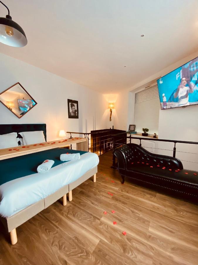Mieuxqualhotel Jacuzzi Privatif La Retro Bordeaux Exterior photo